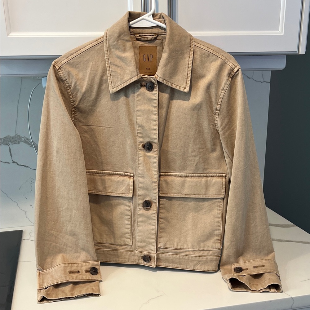 GAP Women's Utility Jacket in Tan